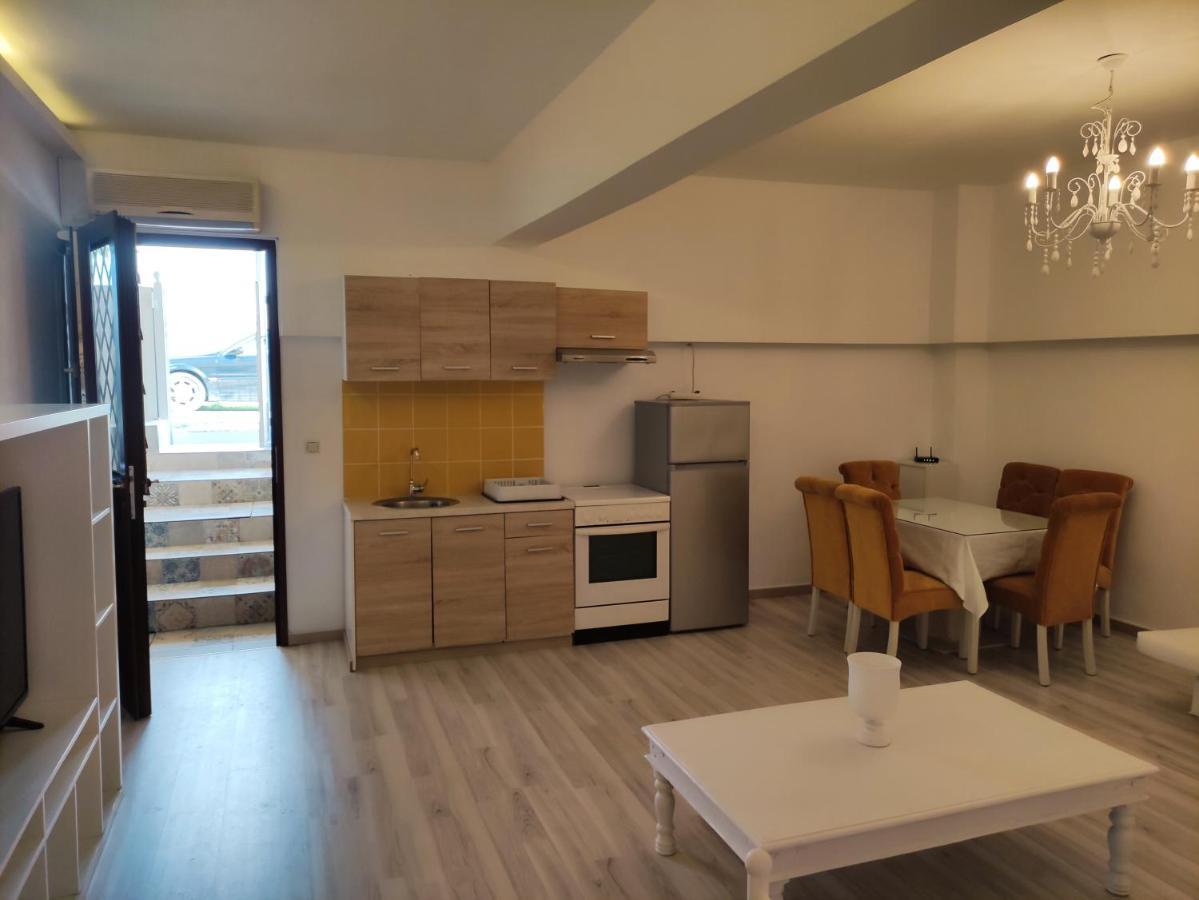 Superior Chic Family Apartment كالامباكا المظهر الخارجي الصورة